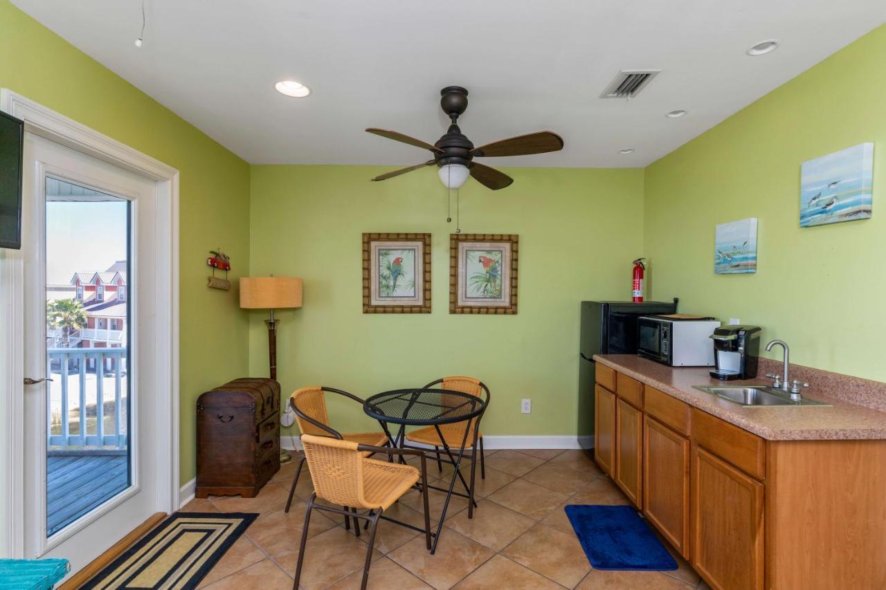 Pelican Pass By Albvr - Great Home On Little Lagoon And Just Steps To The Beach Gulf Shores Exterior photo